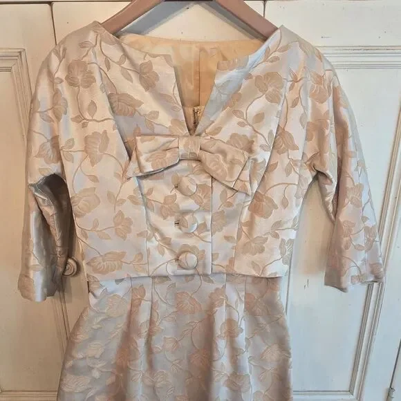 Vintage Mardi Gras 2 Piece 60s Brocade Suit Dress Champagne Color XS/ S - Picture 2 of 11